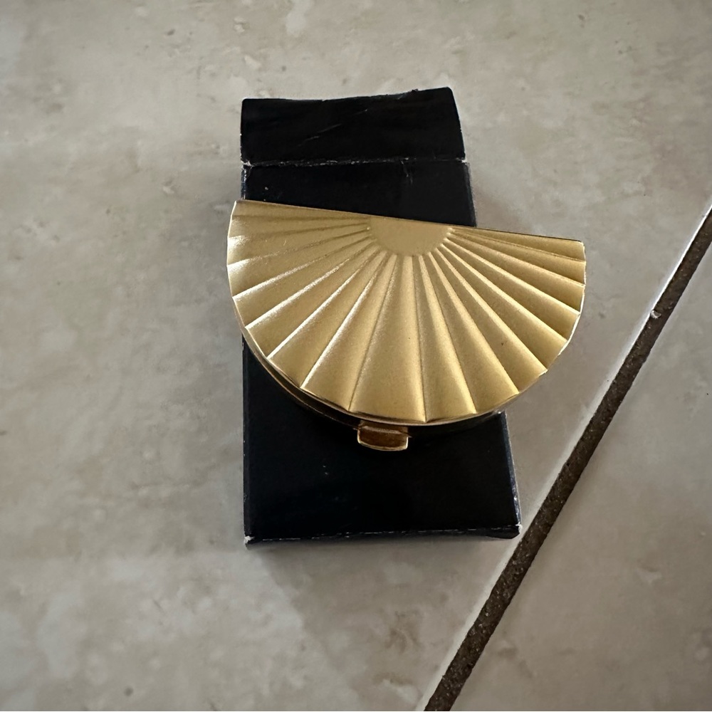 Only a few left of the Vintage pill box - Picture 3 of 13